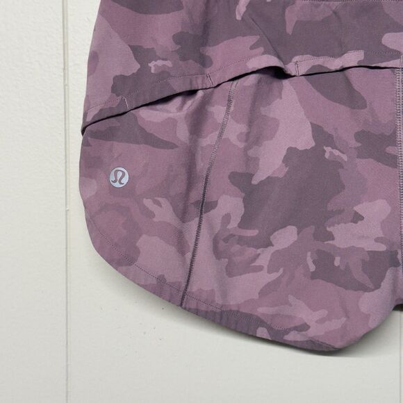 Lululemon Women’s Speed Up Shorts Brief lined Pink Camo Size 6 GUC - Picture 8 of 9